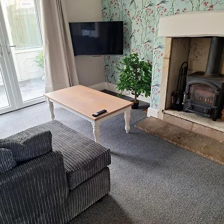 Fieldside House Beautiful Sleeps 6 House With Decked Garden Holiday home Scarborough