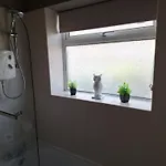 Fieldside House Beautiful Sleeps 6 House With Decked Garden *