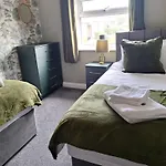 Fieldside House Beautiful Sleeps 6 House With Decked Garden * Scarborough