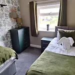 Сasa de vacaciones Fieldside House Beautiful Sleeps 6 House With Decked Garden