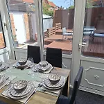 Fieldside House Beautiful Sleeps 6 House With Decked Garden