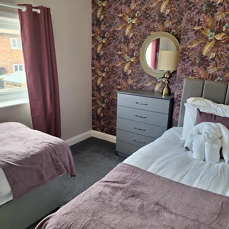 בית נופש Fieldside House Beautiful Sleeps 6 House With Decked Garden *
