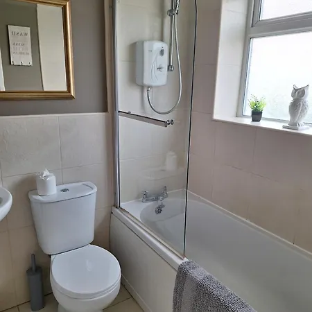 Fieldside House Beautiful Sleeps 6 House With Decked Garden בית נופש סקארבורו