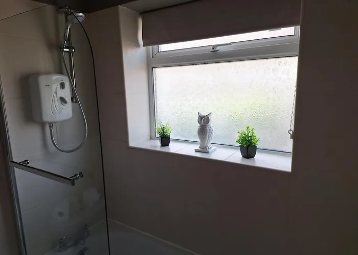 Fieldside House Beautiful Sleeps 6 House With Decked Garden *